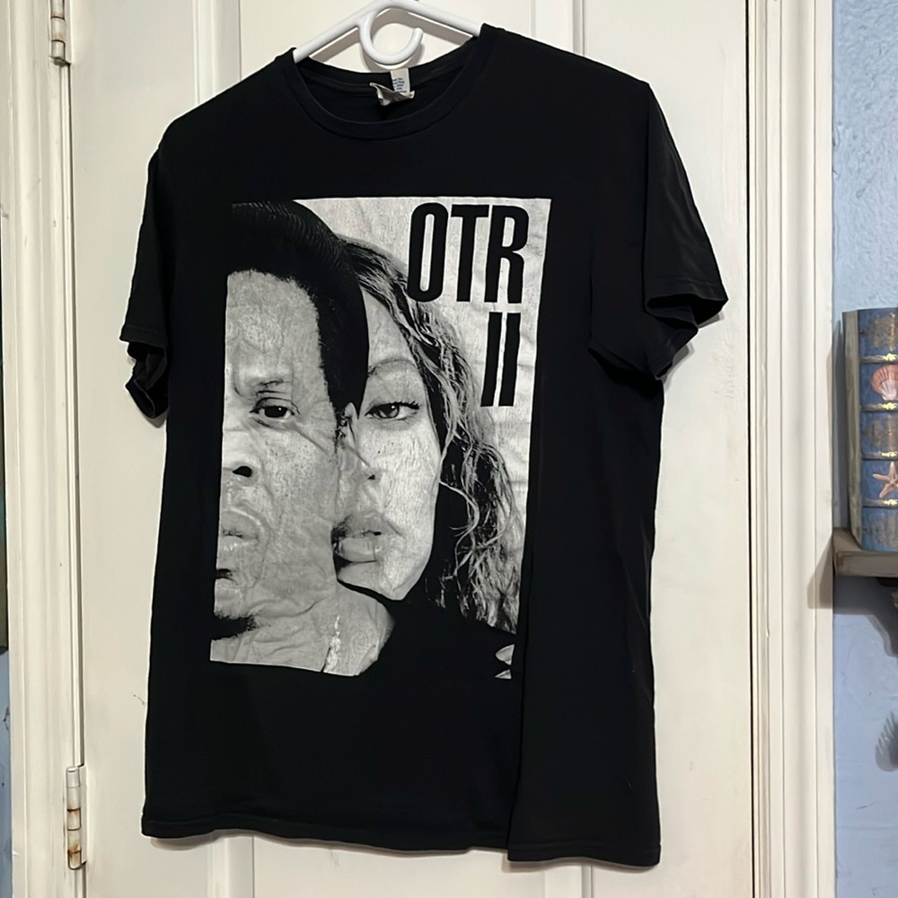 Delta Soft Jay Z and Beyoncé black concert t-shirt. Gently worn